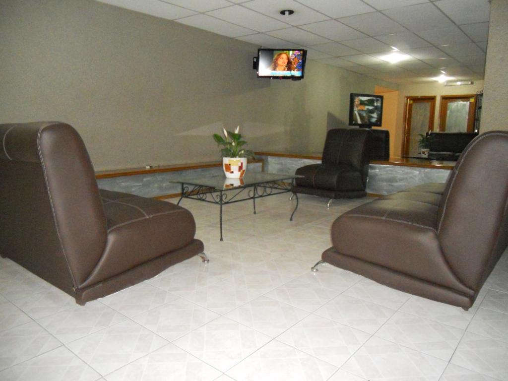 Hotel Plaza El Dorado Pachuca エクステリア 写真